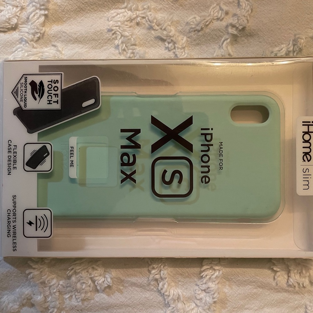 iPhone XS Max silicone phone case mint green